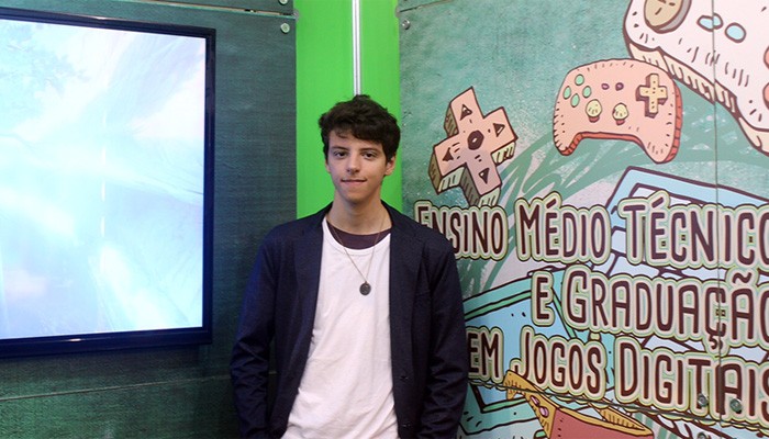 Luis Gustavo no estande da FECAP durante o Brasil Game Show (Foto: Divulgação)