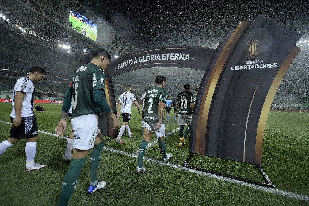 Análise: Além de futebol, Abel Ferreira e comissão deram ao Palmeiras o direito de sonhar