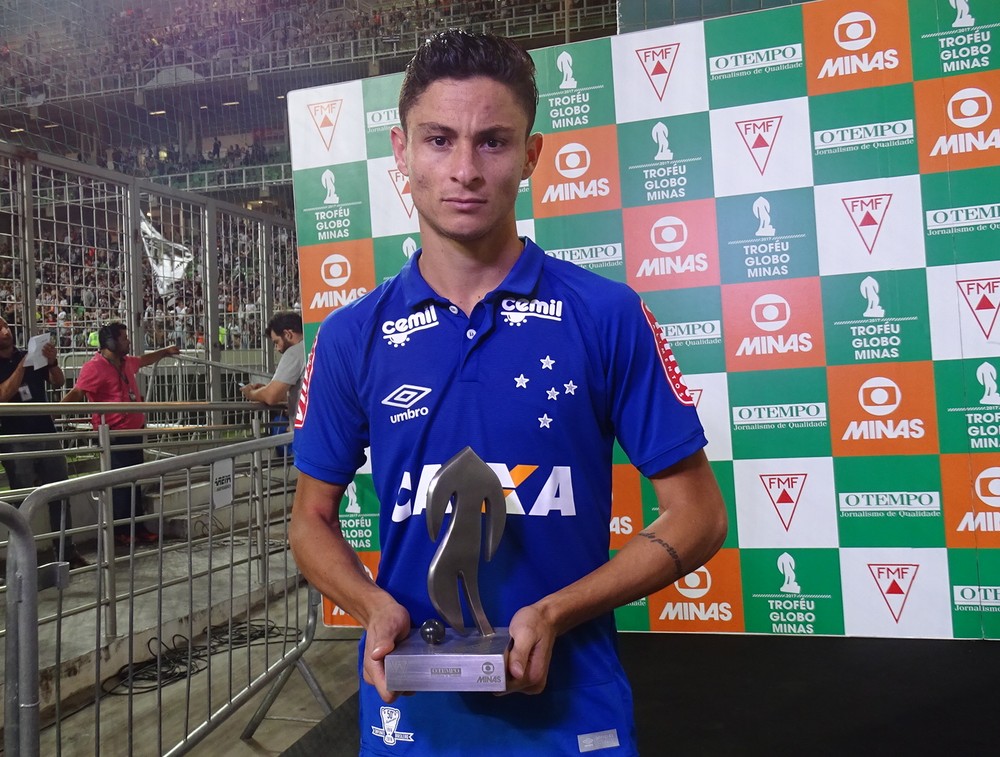 Destaque do Cruzeiro no Mineiro, Diogo Barbosa espera restante da temporada com conquistas