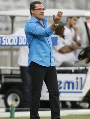 Cassino aciona Luxemburgo por dívida de R$ 430 mil, informa site