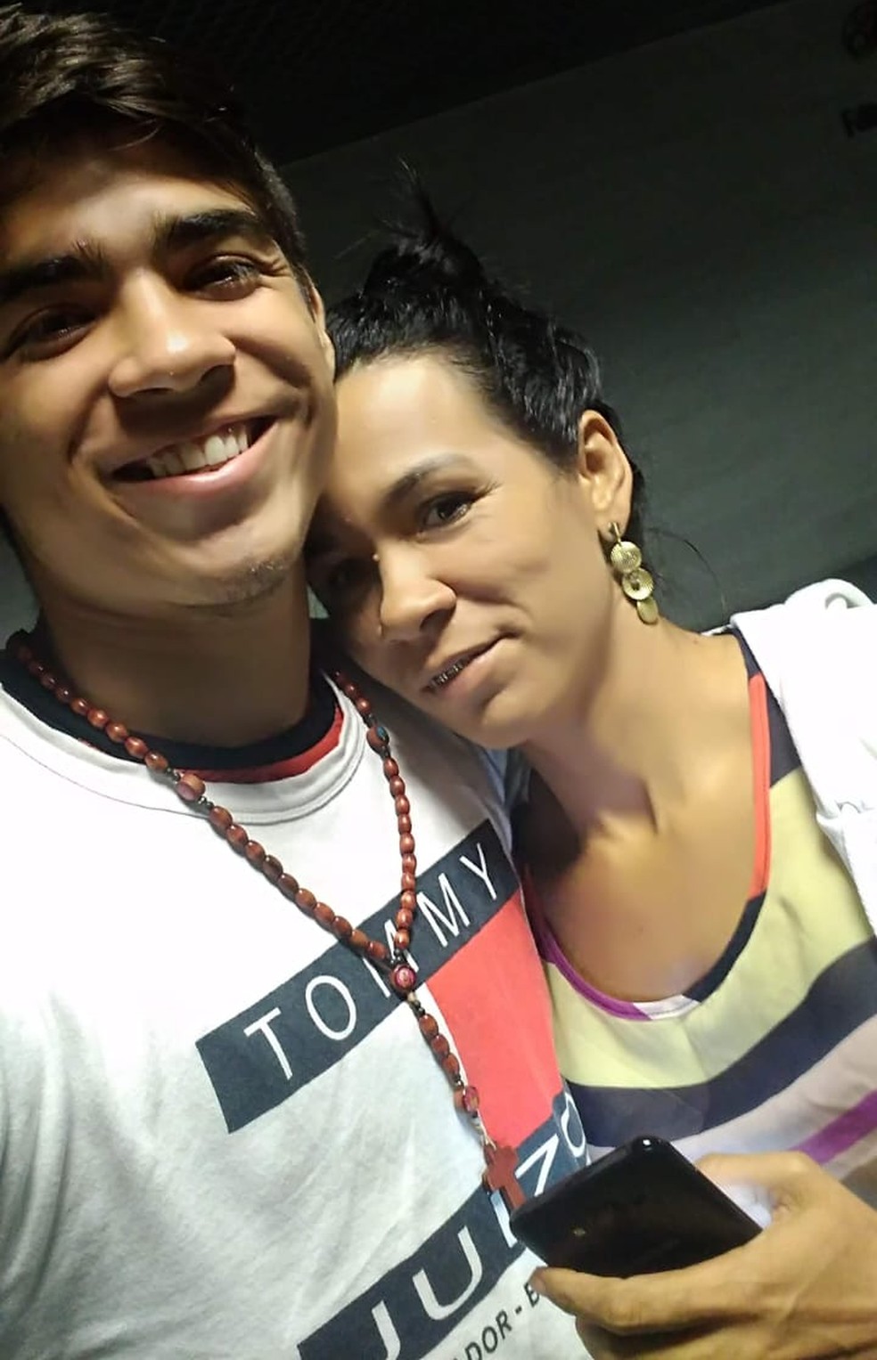 Matheus Bahia e a mãe Eliana — Foto: Arquivo Pessoal