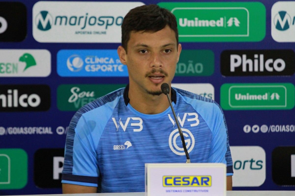 Louzer confirma contratação do atacante Mike pela ...