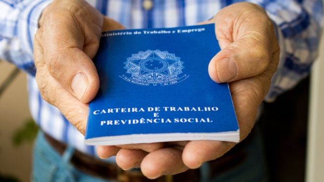 Resultado de imagem para Menos FGTS e multa de rescisão: governo estuda novo contrato de trabalho para jovens e desempregados há mais de 2 anos