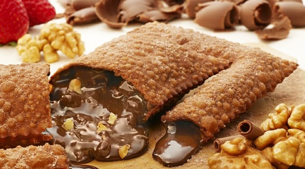 A 10 Pastéis gosta de inovar: massas com chocolate e bordas recheadas estão no cardápio  (Foto: Divulgação)