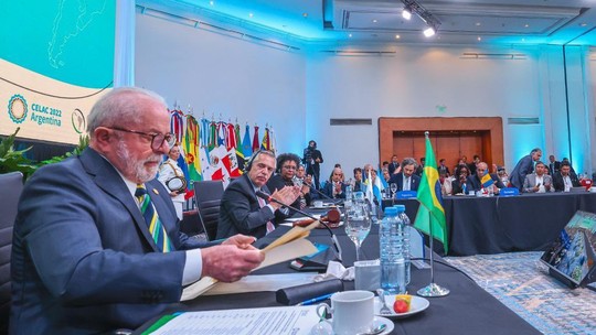 Lula fará alerta sobre discurso extremista em plataformas durante 'retiro' com presidentes sul-americanos 