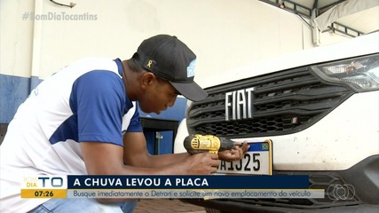 Veja o que deve ser feito em caso das placas de veículos serem carregadas pela chuva