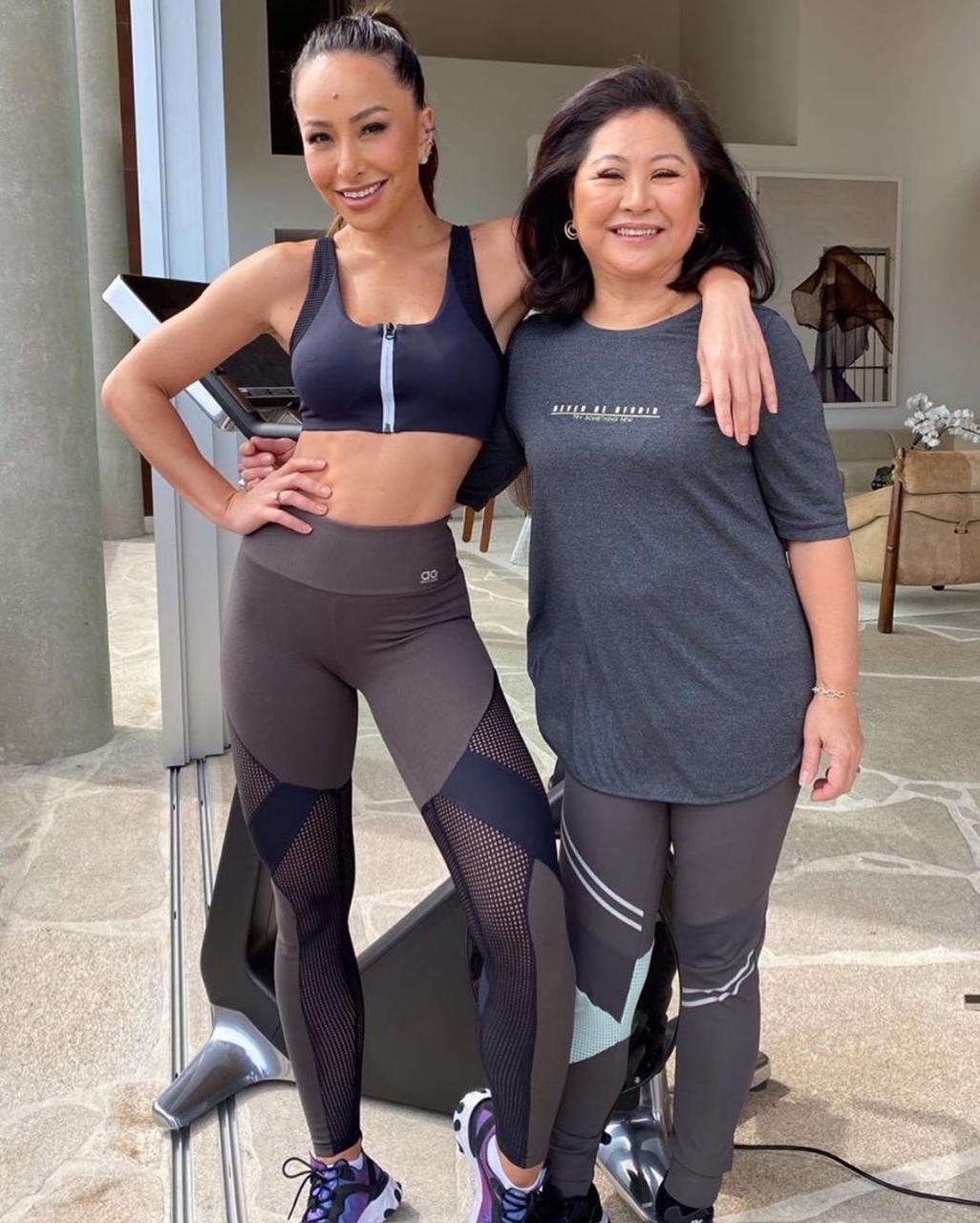 Sabrina Sato e a mãe (Foto: Reprodução/ Instagram )