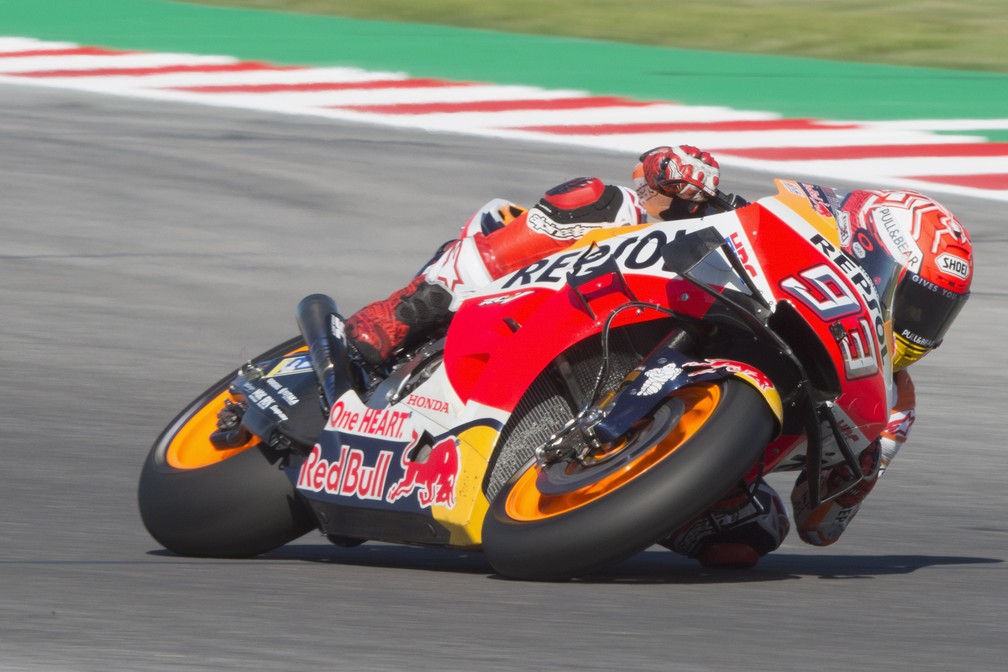 Marc MÃ¡rquez venceu a etapa de San Marino apÃ³s ultrapassar o francÃªs Fabio Quartararo nos metros finais â€” Foto: Mirco Lazzari gp/Getty Images