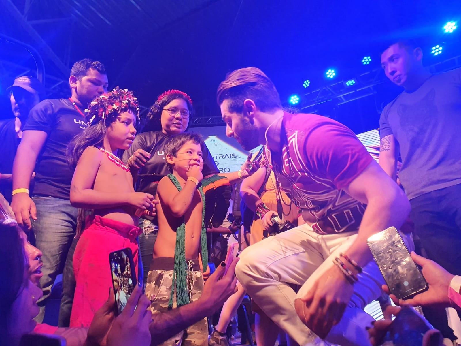 DJ Alok se diz 'plataforma para potencializar' luta indígena em evento com estudantes na Unicamp; vídeo