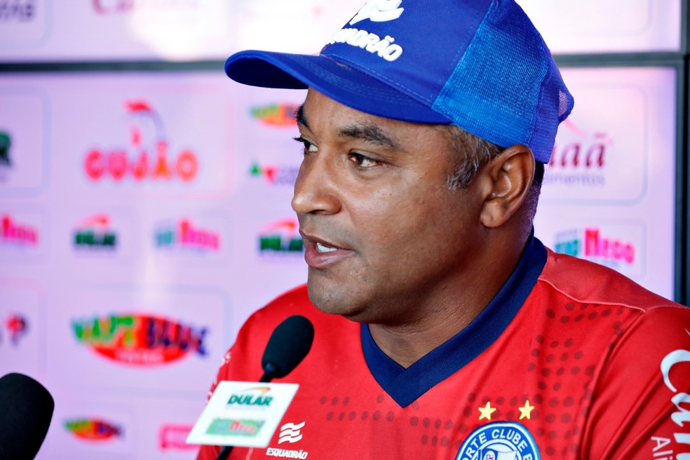 Roger ainda nÃ£o definiu equipe que encara o GoiÃ¡s â€” Foto: Felipe Oliveira/DivulgaÃ§Ã£o/EC Bahia