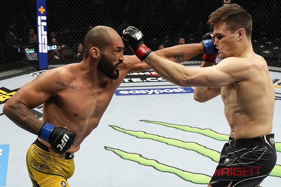 Bruno Blindado venceu Jordan Wright por nocaute técnico a 1m28s do R1 — Foto: Getty Images