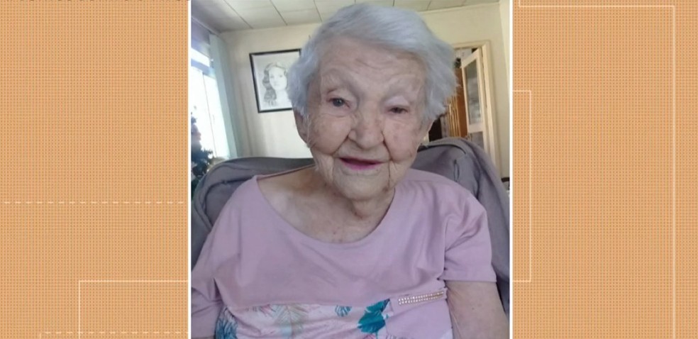 Marina Canto Jobim, uma idosa de 102 anos, teve alta após contrair o coronavírus, em Cruz Alta — Foto: Reprodução/RBS TV