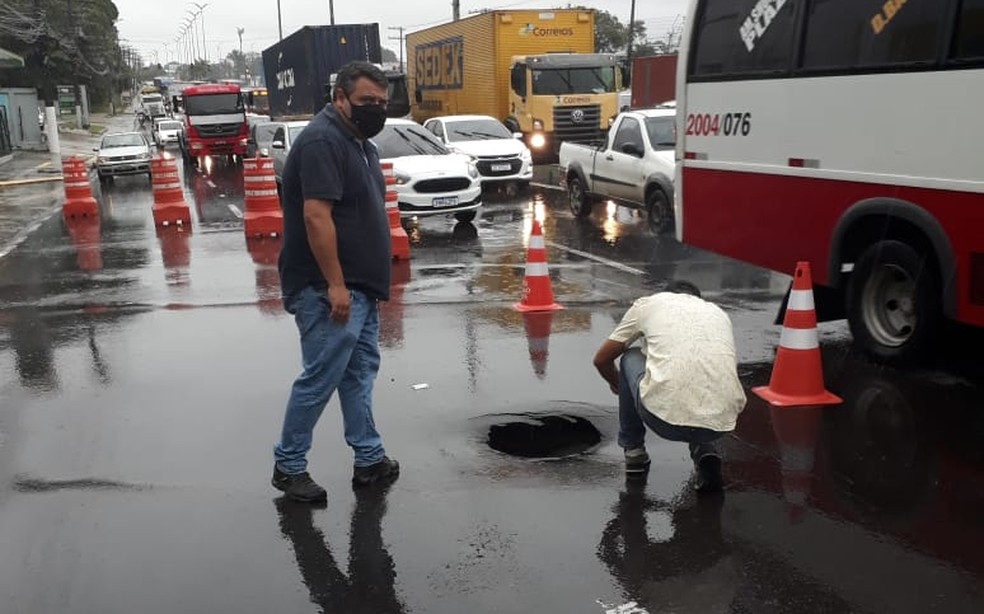 Pista foi parcialmente interdita. — Foto: Divulgação/IMMU