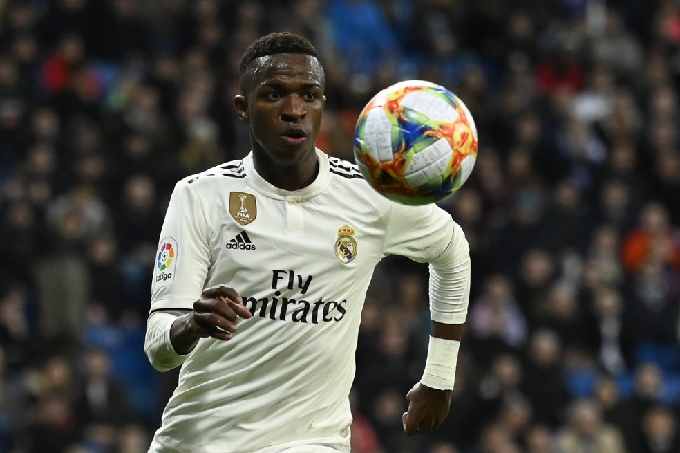 Vinicius Junior chegou a sua oitava assistência na temporada contra o Girona — Foto: JAVIER SORIANO / AFP