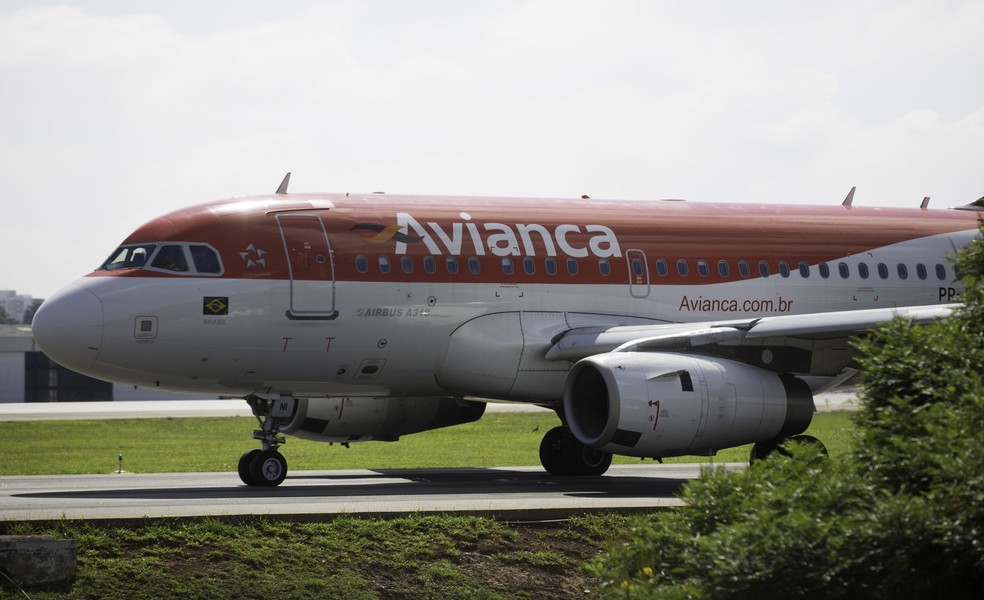 Aeronave da Avianca no Aeroporto de Congonhas, em SP â€” Foto: Bruno Rocha/Fotoarena/EstadÃ£o ConteÃºdo