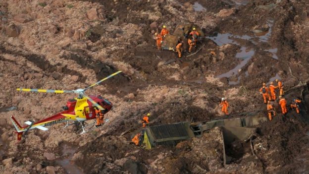 Centenas de pessoas seguem desaparecidas, segundo o Corpo de Bombeiros (Foto: REUTERS/WASHINGTON ALVES via BBC News Brasil)