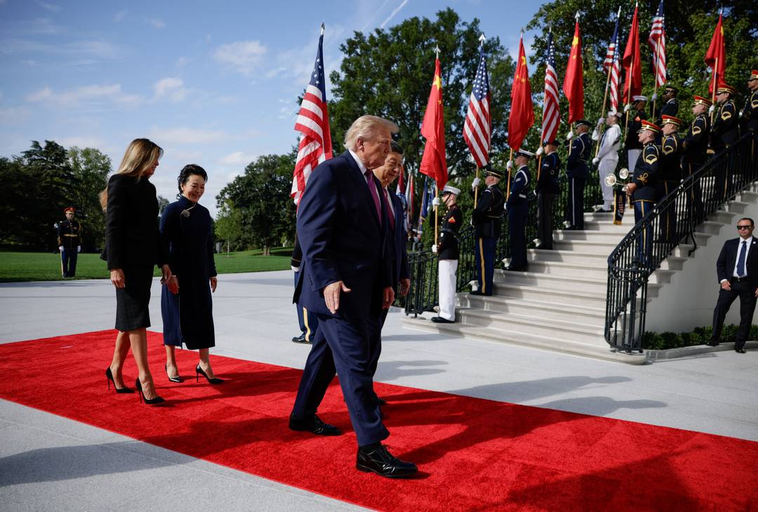 O presidente dos EUA, Donald Trump, e a primeira-dama, Melania Trump, recebem o presidente chinês, Xi Jinping, e sua esposa, Peng Liyuan