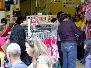 Empresa oferece 1.400 vagas de emprego em Minas