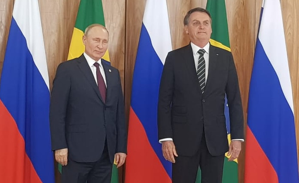 O presidente Jair Bolsonaro ao lado do presidente da Rússia, Vladimir Putin, em encontro ocorrido em 2019, em Brasília — Foto: Divulgação/Palácio do Planalto