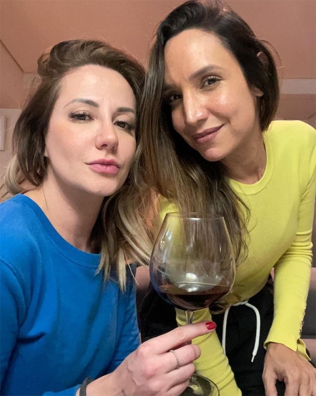 Maria Maya e Amanda Labrego estão juntas há um mês (Foto: Reprodução / Instagram)