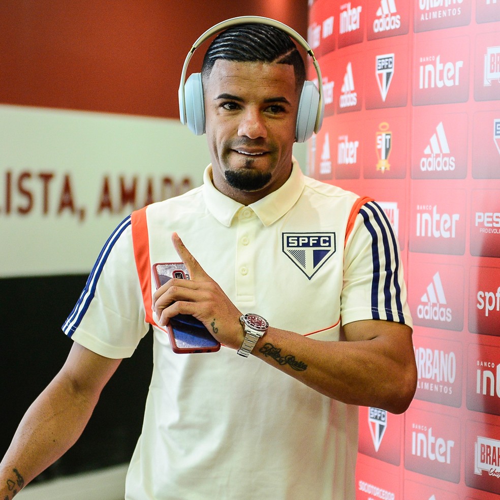 Bruno Peres, lateral-direito, está fora dos planos no São Paulo — Foto: Renato Pizzutto/BP Filmes