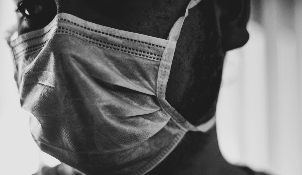 M&aacute;scara para prote&ccedil;&atilde;o contra o coronav&iacute;rus. &mdash; Foto: Tai's capture / Unsplash / Divulga&ccedil;&atilde;o