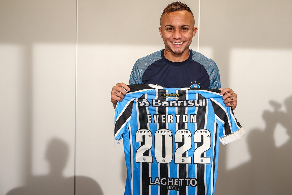 Grêmio renova contrato com Everton até dezembro de 2022