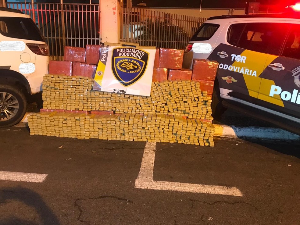 Motorista é preso com mais de uma tonelada de maconha em Iacri — Foto: Polícia Rodoviária/Divulgação