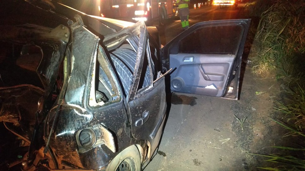 Acidente na SP-563 deixou uma vítima fatal e quatro feridos — Foto: Polícia Rodoviária