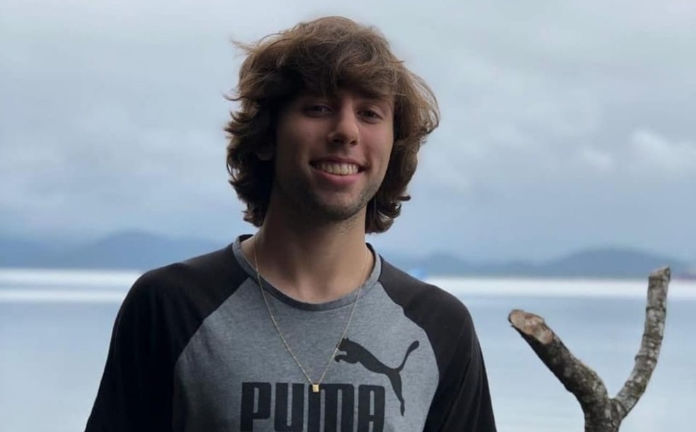 Lucas Shreider, de 20 anos, cancelou matrícula em outra universidade após ver seu nome entre os aprovados na UFPR — Foto: Arquivo pessoal