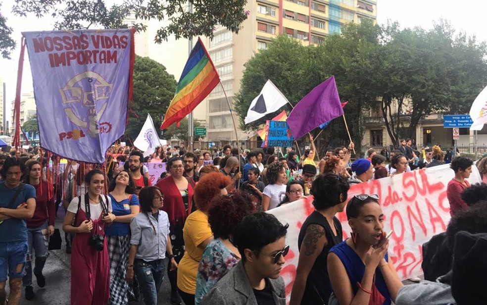 Ato começou às 14 na Praça Roosevelt, no Centro de SP (Foto: Celso Tavares/G1)