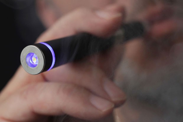 Cigarro eletrônico (Foto: Sean Gallup/Getty Images)