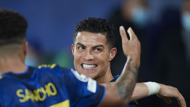 Cristiano Ronaldo comemora um dos gols da vitória do Manchester United sobre o Villarreal