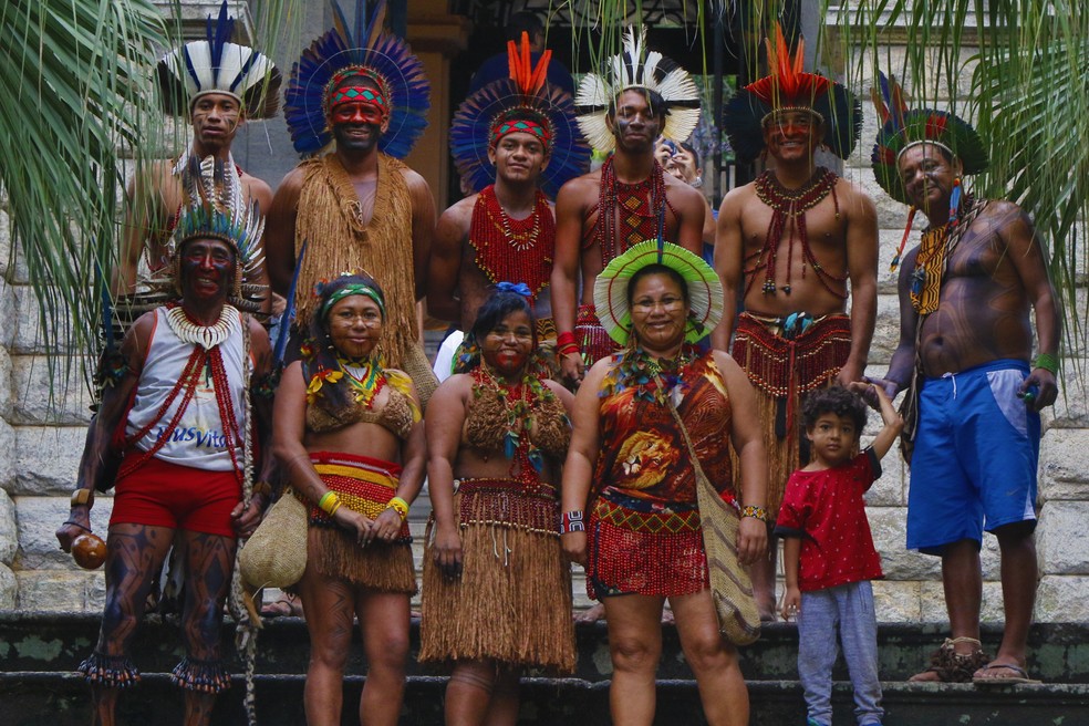 Indígenas que participam da feira no Museu da República, no Catete — Foto: Divulgação