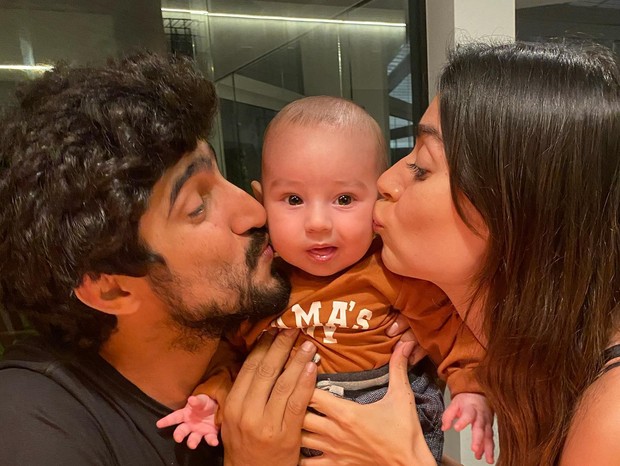 Thaila Ayala e Renato Goes comemoram 5 meses do filho, Francisco (Foto: Reprodução/Instagram)
