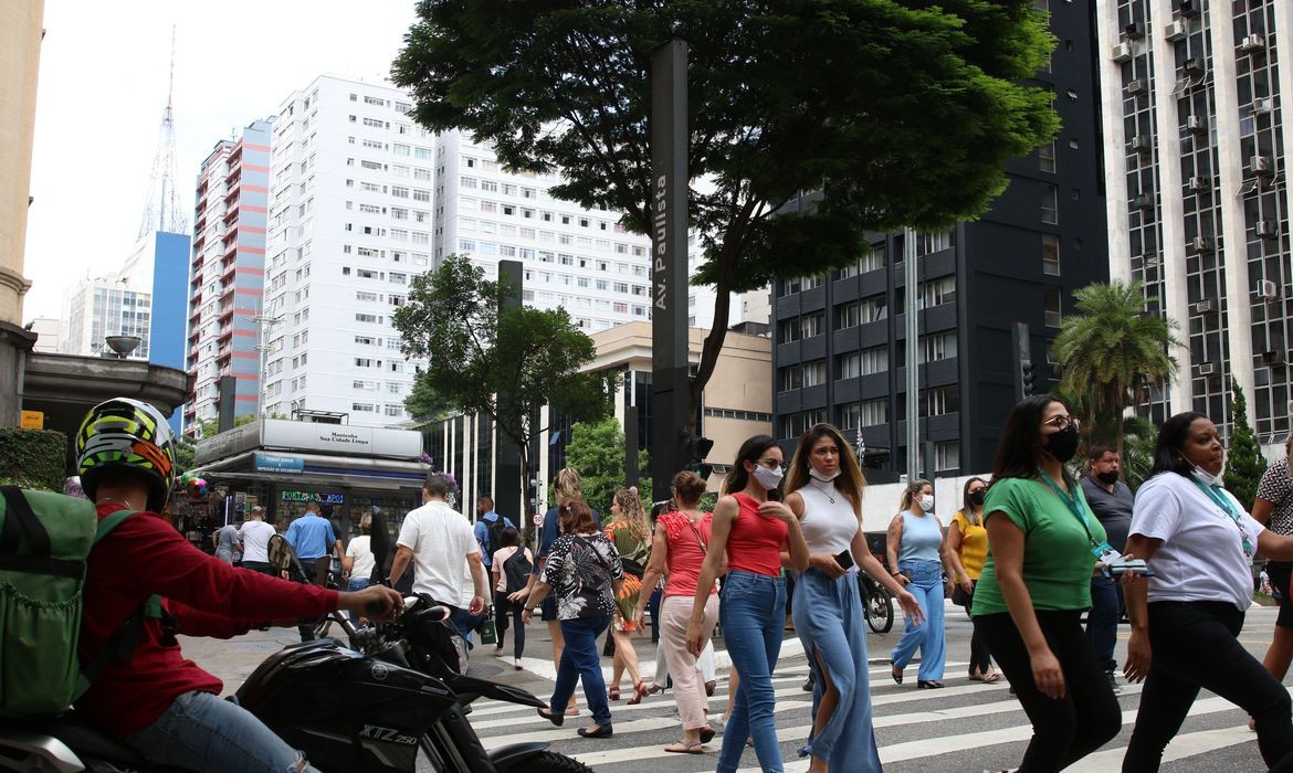 consumo, pessoas, covid, pandemia, desemprego, trabalho, comércio, cidade, são paulo, avenida paulista (Foto: Rovena Rosa/Agência Brasil)