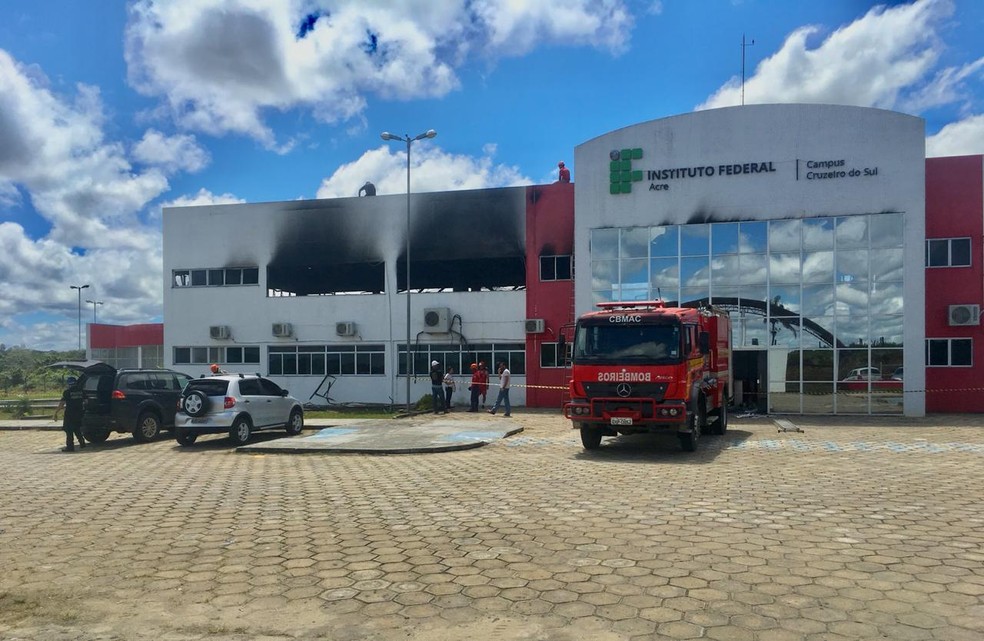 Perícia no Ifac vai ser feita pela PF e laudo deve demorar 30 dias para ficar pronto — Foto: Jhonathas Fabrício/Rede Amazônica Acre 