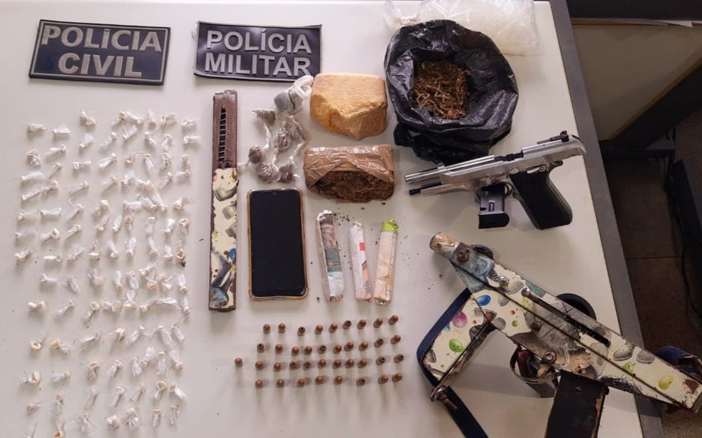 Material foi apreendido durante ação que resultou na morte de foragido do presídio, em Nazaré — Foto: Divulgação/SSP