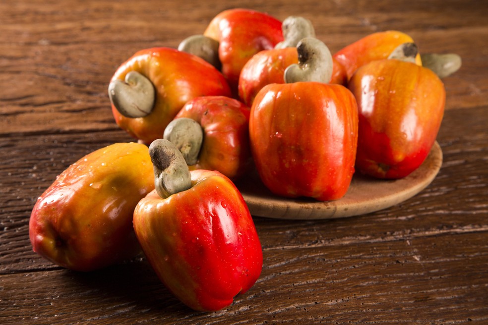 Além de reforçar a imunidade o caju tem ação antioxidante. — Foto: Shutterstock