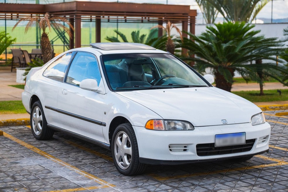 Wallace tem em sua garagem um Civic EX de 1995 — Foto: Bruno Castro/Autoesporte 