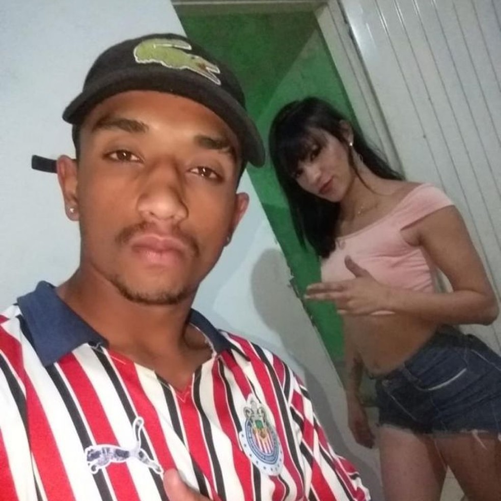 Júlio César Gonçalves, de 18 anos, e Andreza Farias Santiago, de 22 anos — Foto: Facebook/Reprodução