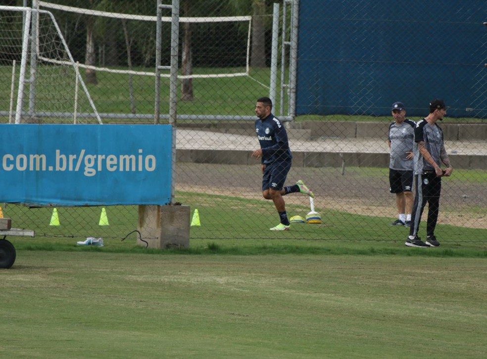 Diego Souza parece pronto para ser usado e Ferreira é dúvida para sexta feira