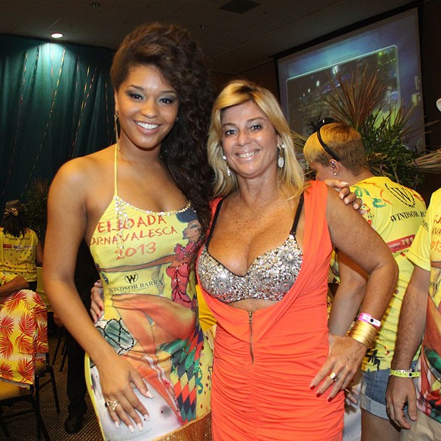 Juliana Alves e ex-BBB Cida (Foto: Graça Paes e Clayton Militão/Foto Rio News)