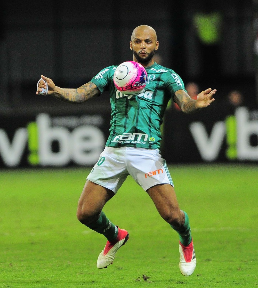 Volante do Palmeiras rebate declarações de Romero: 