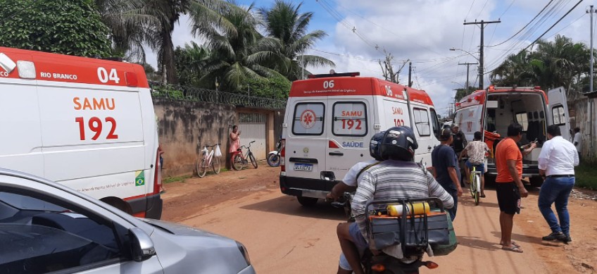 Grupo atira em bairro de Rio Branco e  deixa grávida de 3 meses e adolescente feridos 