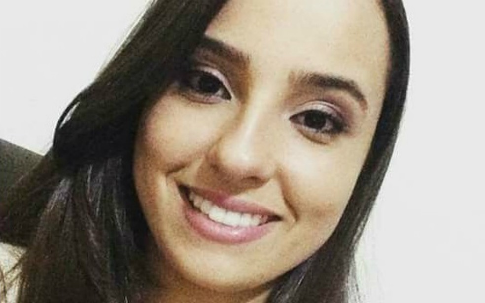 Beatriz Pires Cardoso morreu após ser atingida na cabeça por aparelho dentro da UTI da Santa Casa de Barretos (Foto: Reprodução/Facebook)