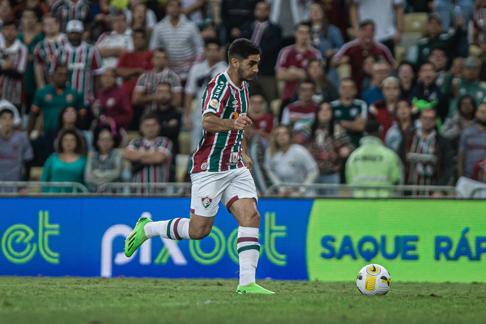 Michel Araújo contra o Coritiba — Foto: Marcelo Gonçalves/Fluminense