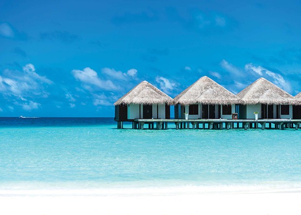 Beautiful beach with water bungalows at Maldives (Foto: Getty Images/iStockphoto)