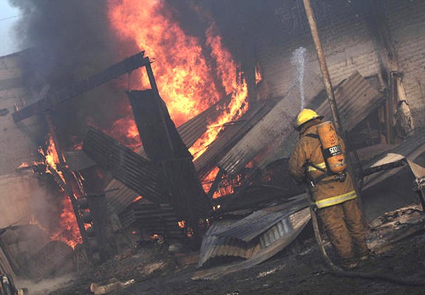 A explosão de um duto da estatal Petróleos Mexicanos (Pemex), provocada aparentemente por roubo de combustível, deixou 27 mortos e 52 feridos (Foto: Getty Images)