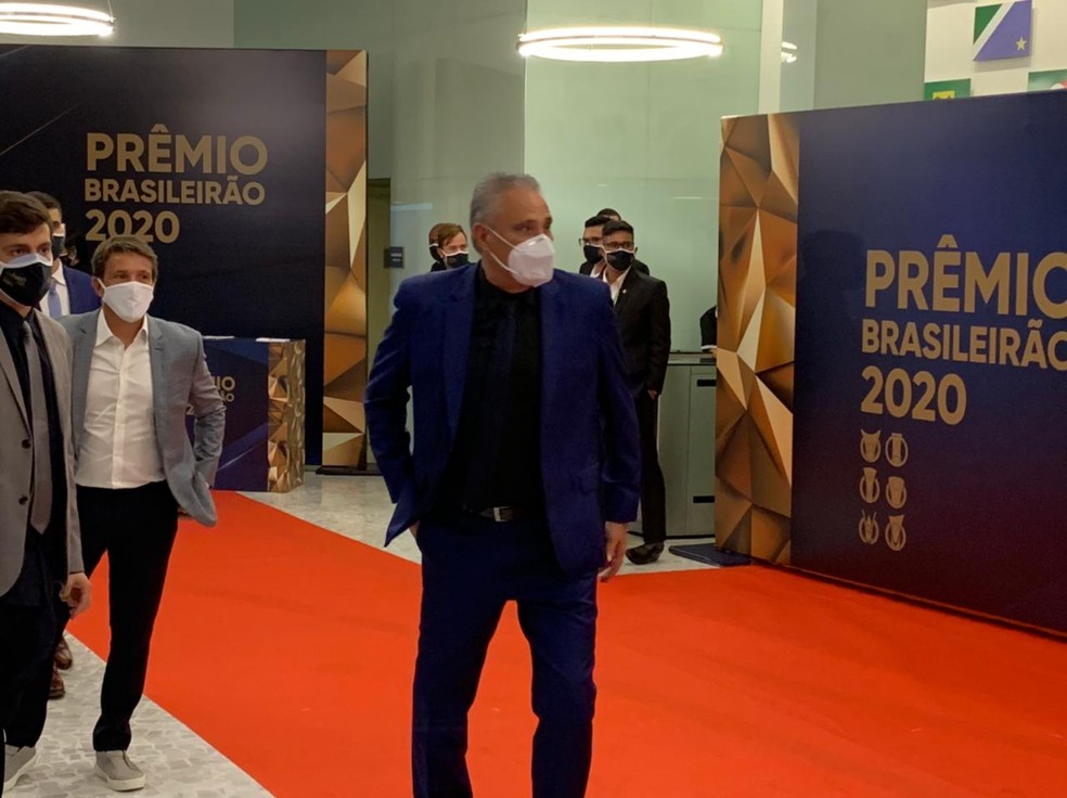Tite no Prêmio Brasileirão 2020: técnico convoca selecionado brasileiro na próxima sexta-feira, dia 14 de maio — Foto: Tébaro Schmidt / ge